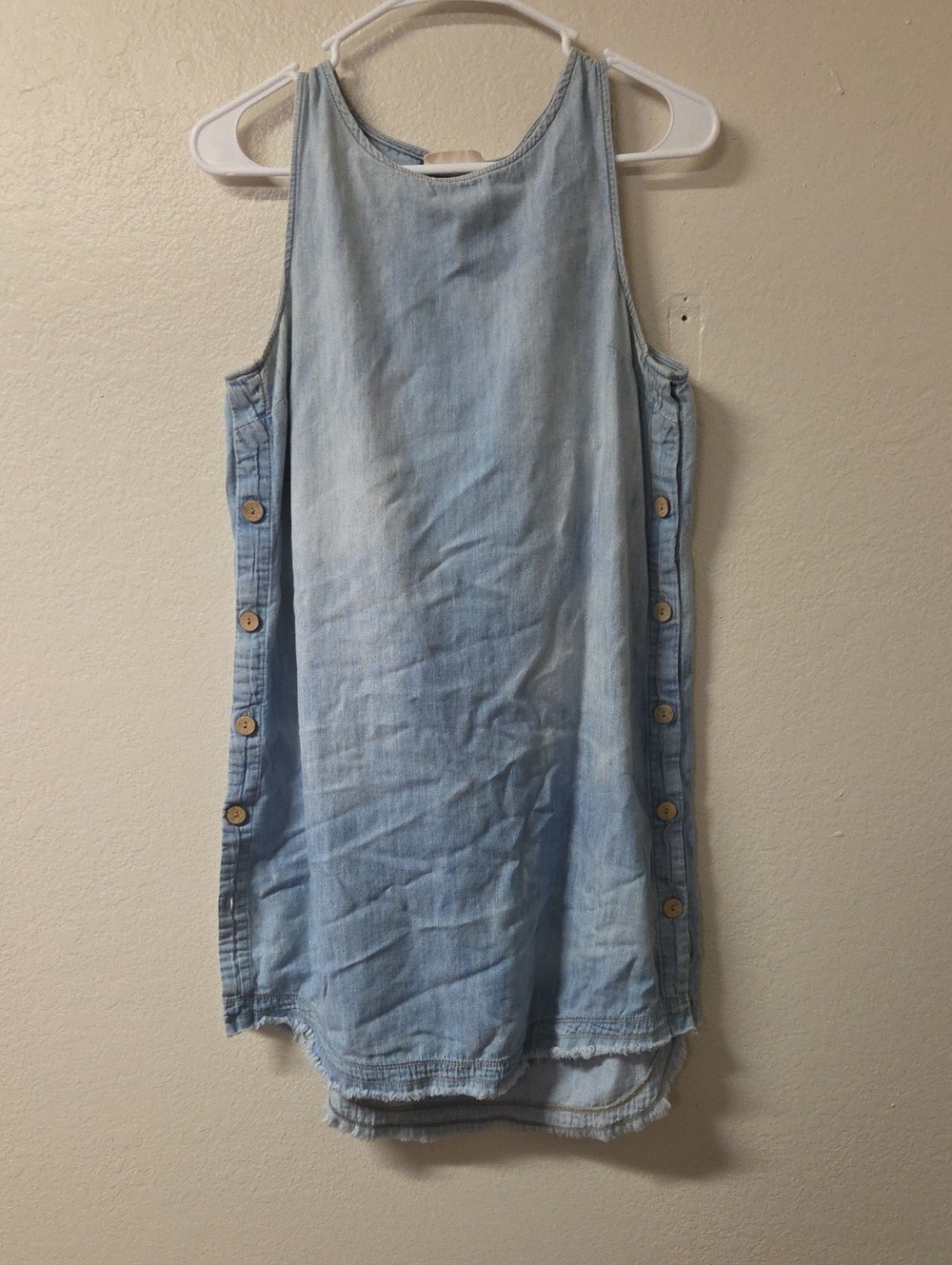 Universal Thread Light Wash Denim Sleeveless‎ Button-Side Dress